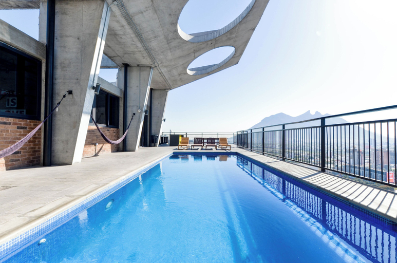 Pool 5, Barrio W, Monterrey