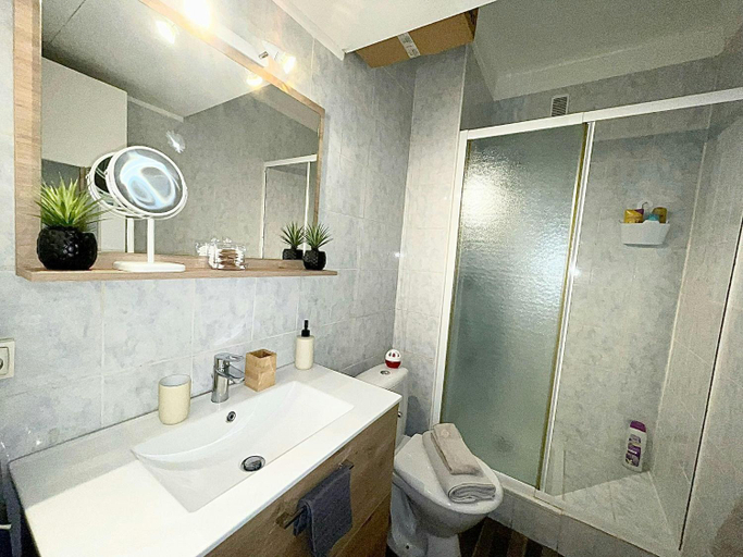 Bathroom 3, Modern Studio Cannes Center Near PalaisFestival, Alpes-Maritimes