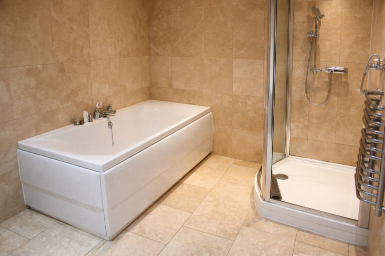 Bathroom 4, The Royal Seabank Hotel, Blackpool