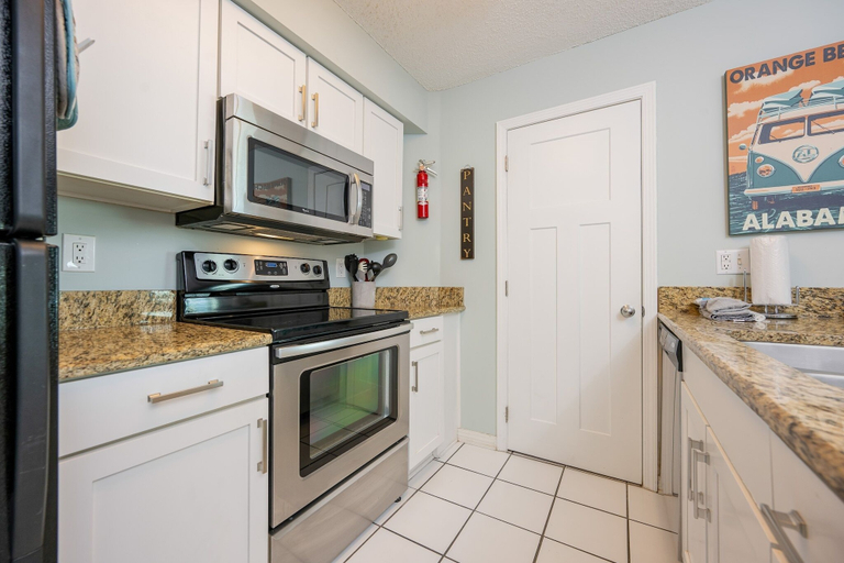 Private kitchen 4, Harbour Place 104 2 Bedroom Condo, Baldwin