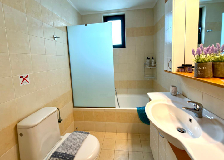 Bathroom 2, THERETRA KIOTARI VILLAS, South Aegean