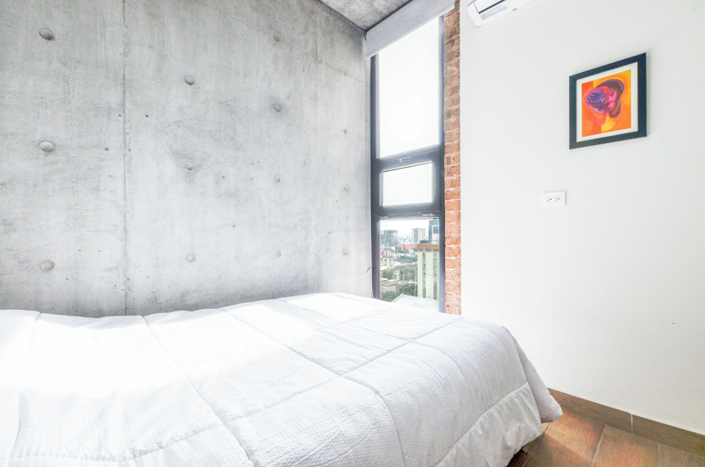 Room 2, Barrio W, Monterrey