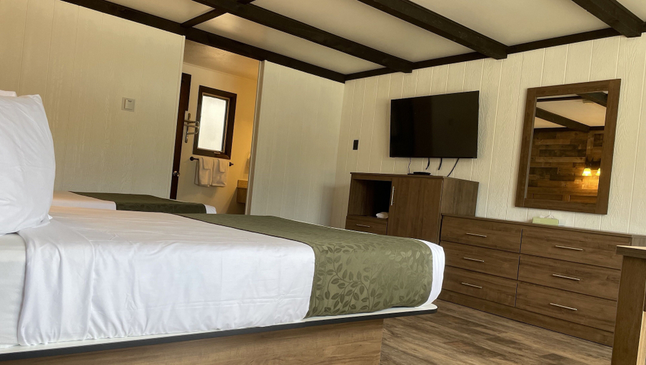 Bedroom 2, Adirondack Lodge Old Forge, Herkimer
