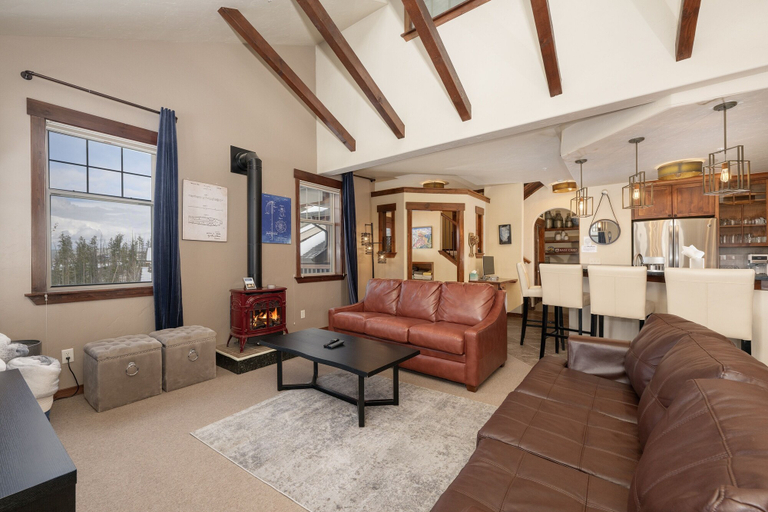Living area 2, Cozens Pointe B-301 3 Bedroom Condo by RedAwning, Grand