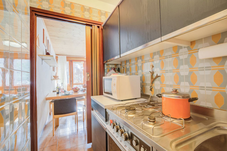 Private kitchen 3, Slalom 73 few Steps From Skiing, Torino