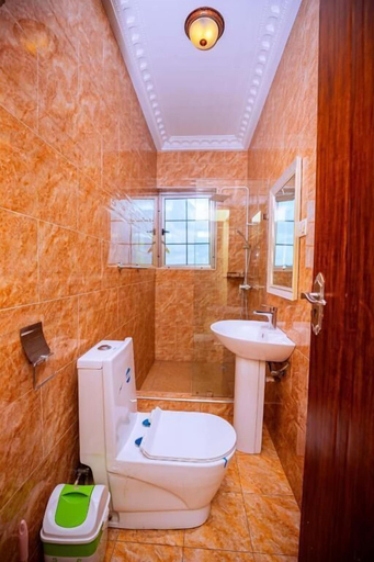 Bathroom 3, Ibranad Apartment, Tema
