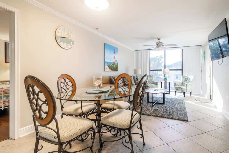 Dining 4, Cozy 2 bed 2 Bath Condo at the Beachside Ocean Club Villas, Harrison