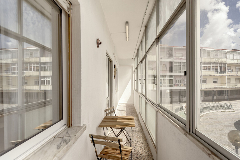 Interior 3, Almada Central by Homing, Almada