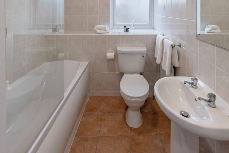 Bathroom 4, Royal Maritime Hotel, BW Signature Collection, Portsmouth