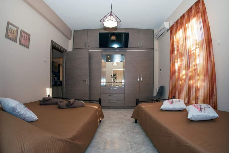 Room 2, Seaside Plitra Paradiso - Steps From the Beach, Peloponnese