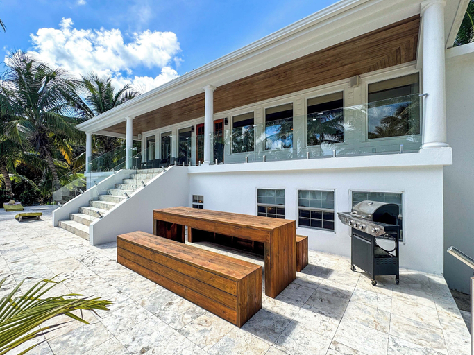 Exterior & Views 2, Anil Mar