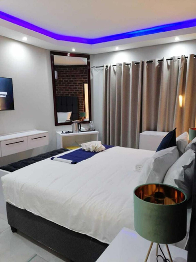 Bedroom 3, Tlokweng Rose Garden Guesthouse, Gaborone
