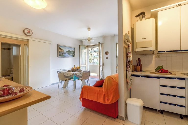 Others 4, Mare 7 250m From Sea, Massa Carrara