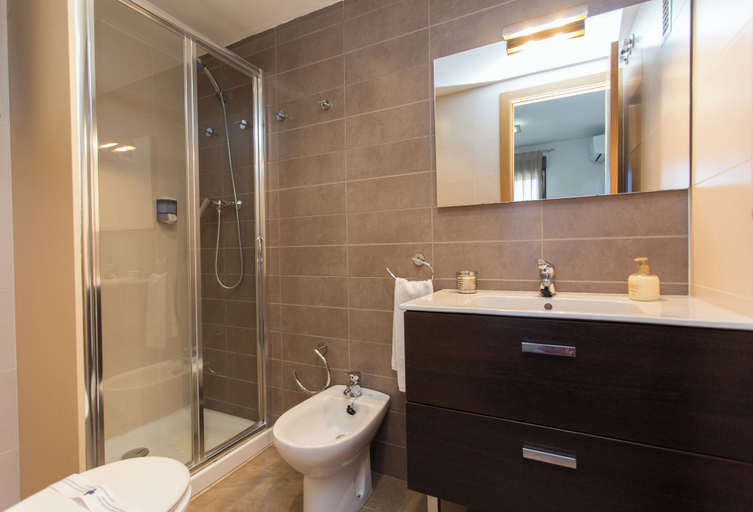 Bathroom 5, Monlar Campanar, Valencia
