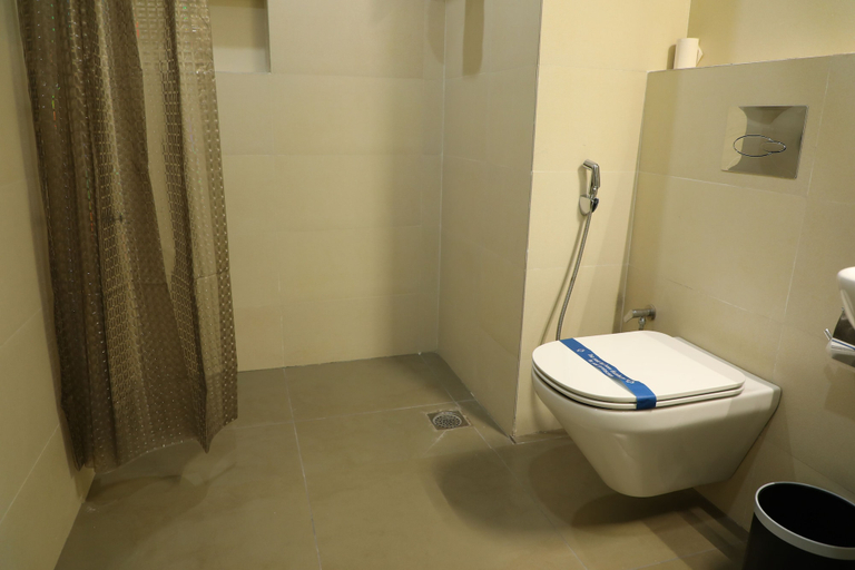 Bathroom 4, GG HOTELS, Tiruppur