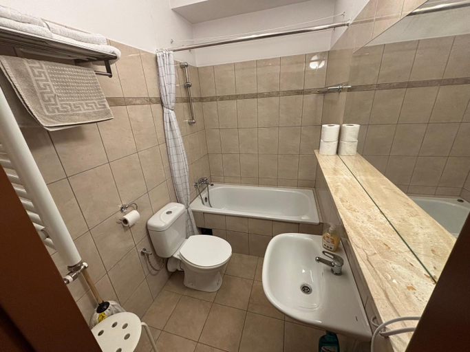 Bathroom 2, Apartamenty JN Poznan Rzeczna 4, Poznań City