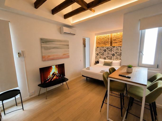 Room 4, C Latina 4-2 in Madrid, Madrid