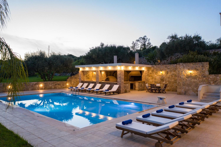 Others 4, Villa Melitini, Crete