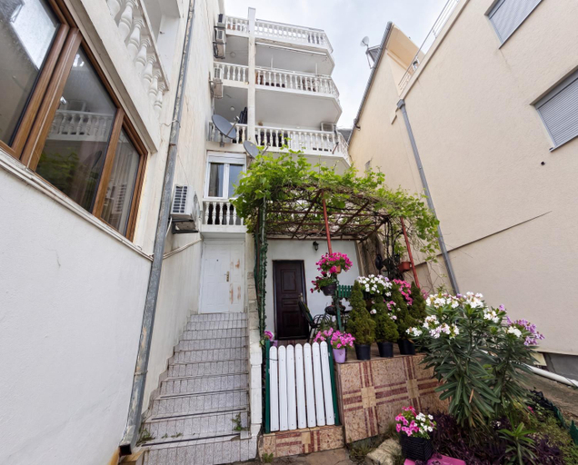 3, PRZNO Studio Apartment