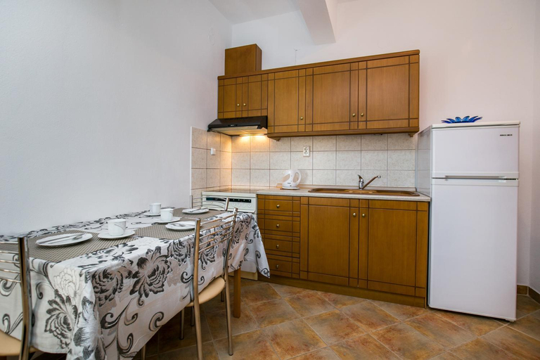 Others 3, Studios Anastasios, East Macedonia and Thrace