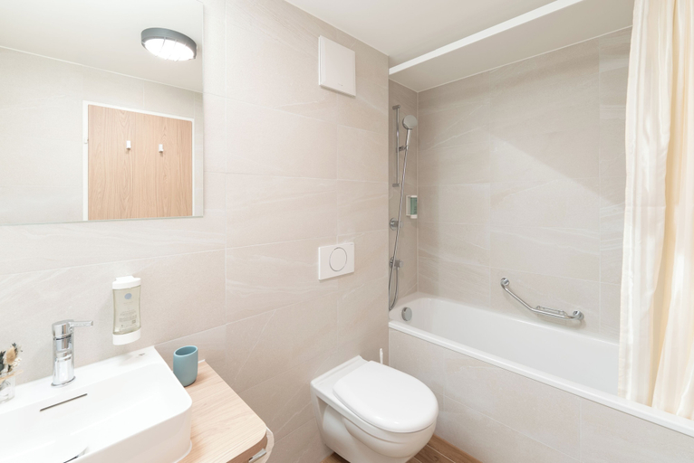 Bathroom 4, Hotel-Restaurant Seegarten-Marina, Niedersimmental