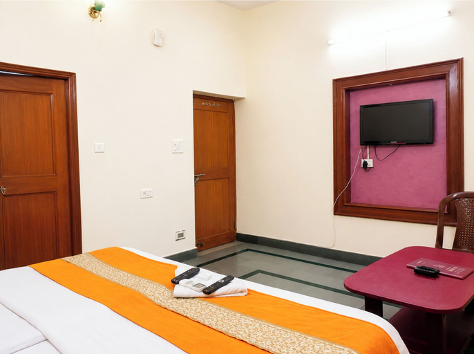 Room 5, Hotel Mrignayani Gwalior, Gwalior
