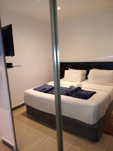 Bedroom 2, Lancaster Guest House, Ekurhuleni