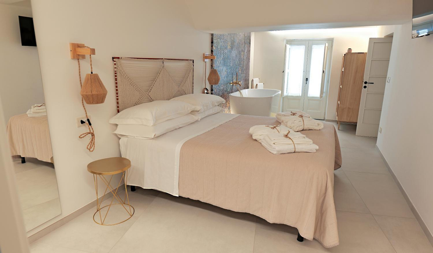 Bedroom 2, Palazzo Bellini Suite & Rooms, Brindisi