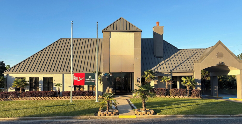 Exterior & Views, HomeTowne Studios by Red Roof Birmingham, Shelby