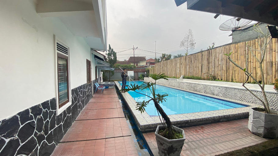 Others 2, villa kenanga by ls, Bogor