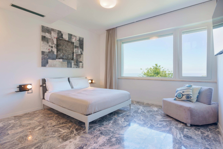 Bedroom 3, Le Relais du Lierre, Ancona