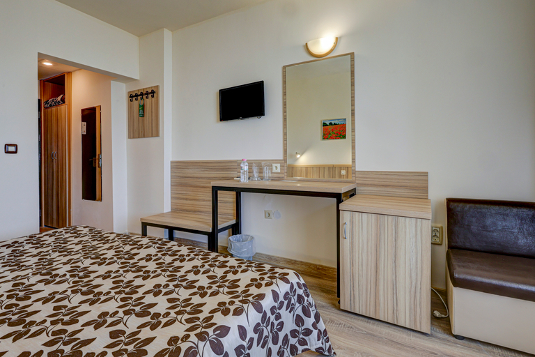 Bedroom 3, Hotel Shipka All Inclusive, Varna