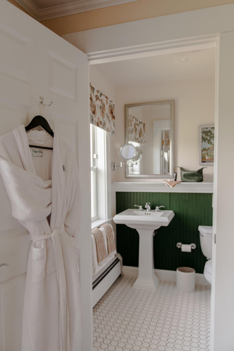 Bathroom 5, Mountain View Grand Resort & Spa, Coos