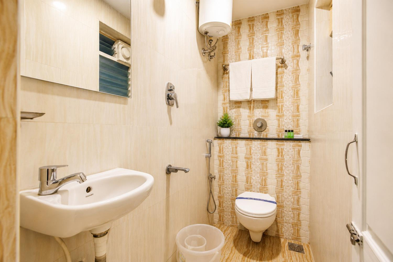 Bathroom 4, Hotel Comfort Park, Thiruvallur