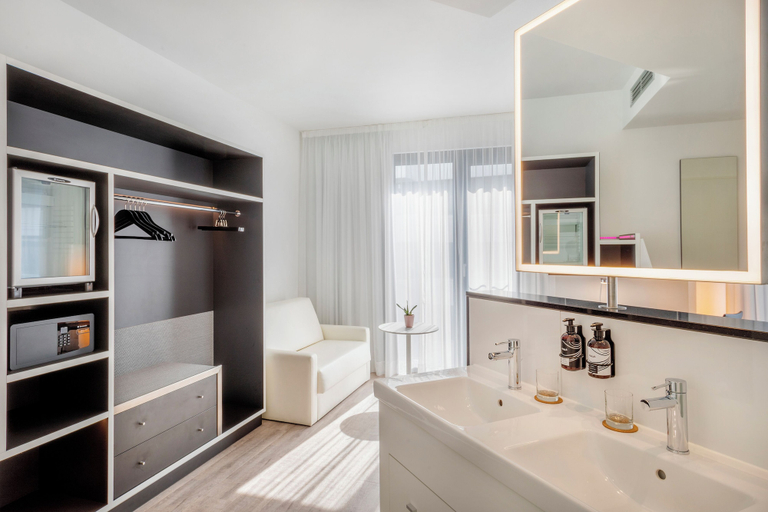 Bathroom 4, INNSiDE by Meliá Frankfurt Ostend, Frankfurt am Main