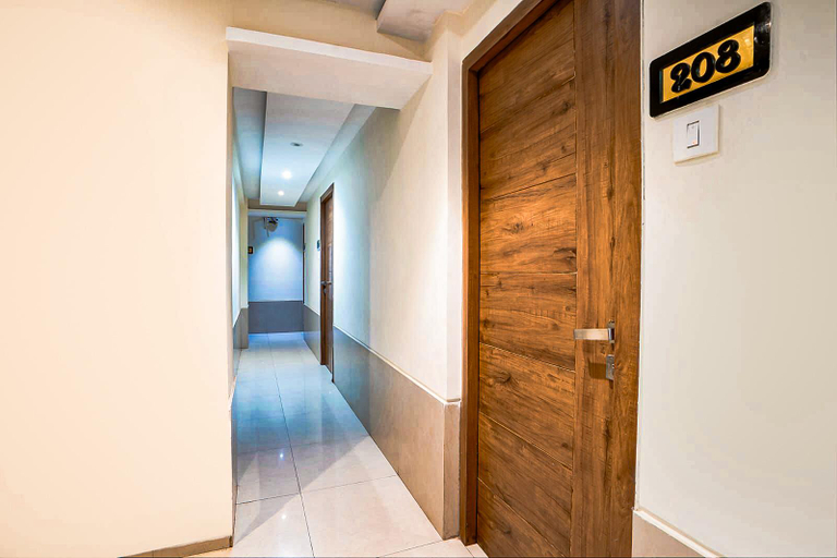 Public Area 3, Hotel Regal Inn, Mumbai Suburban