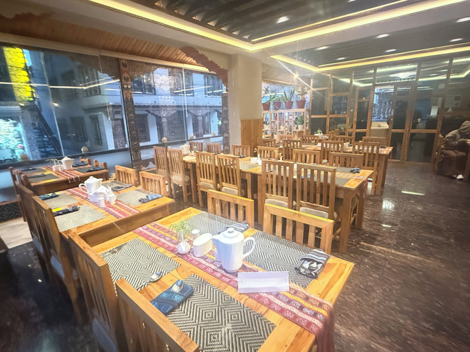 Food & Drinks 5, Hotel Center Point, Wangchang