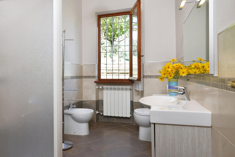Others 4, Casa Andreini, Lucca