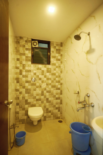 Bathroom 4, Hotel Sai Vidisha Palace, Ahmadnagar