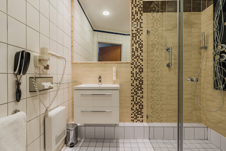 Bathroom 5, Express Kraków Hotel, Kraków