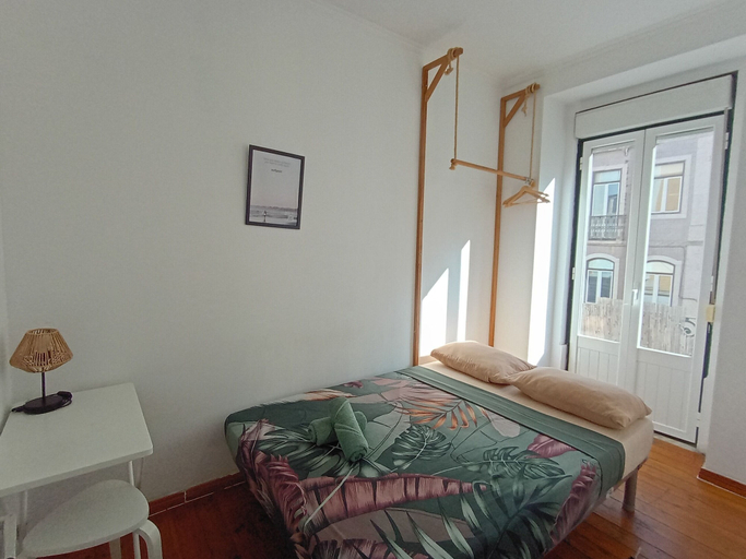 Room 2, Palmira, Lisbon
