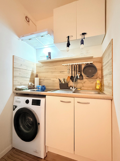 Private kitchen 3, 2 bedrooms - baby crib & furnished, Luxembourg
