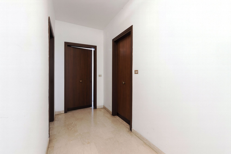 Others 5, Mare 7 250m From Sea, Massa Carrara