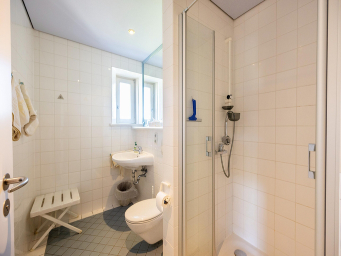 Bathroom 5, Komfortables Studio am Kurpark in Bad Birnbach, Rottal-Inn