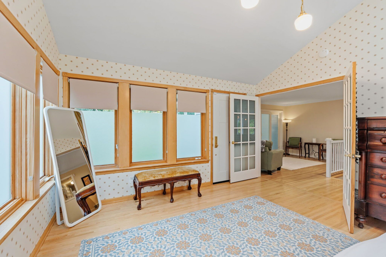 Property amenity 3, Minnehaha Grove, Hennepin