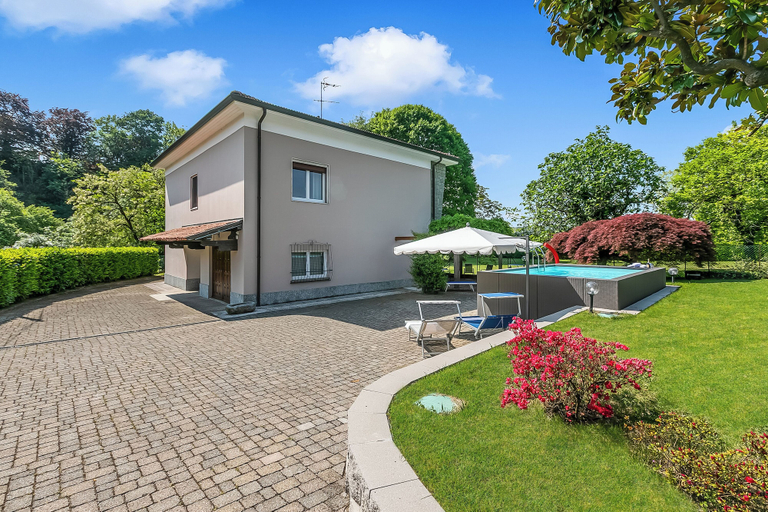 Exterior & Views, Villa Giulietta: Private Pool & Garden Near Lake Maggiore, Varese