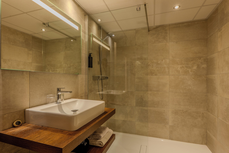 Bathroom 5, Hotel le Rocher, Haute-Corse