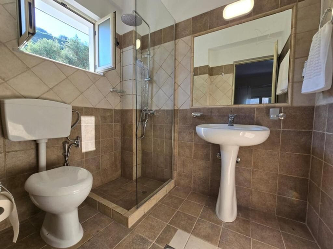 Bathroom 4, Olivet Hotel, Vlorës