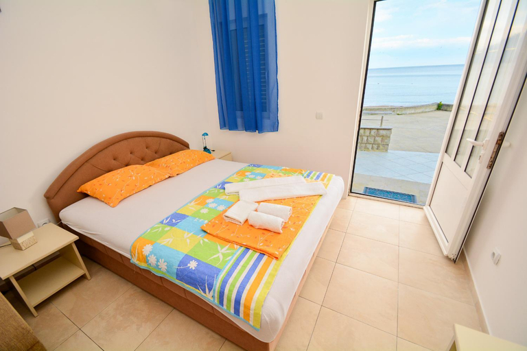Bedroom 2, Apartments Kristina Jaz Budva