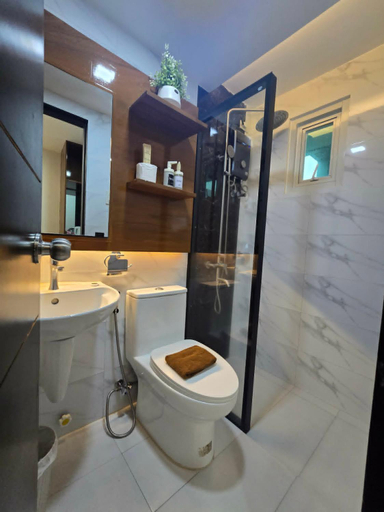Bathroom 3, J Spazio Apartelle and Cafe, Tabaco City
